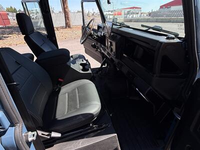 1994 Land Rover Defender 110 Soft Top   - Photo 27 - Bend, OR 97702
