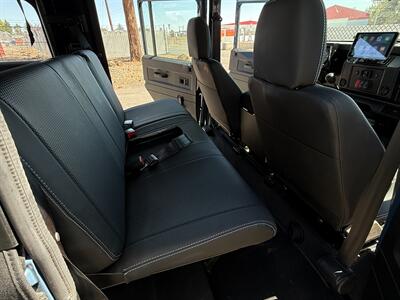 1994 Land Rover Defender 110 Soft Top   - Photo 26 - Bend, OR 97702