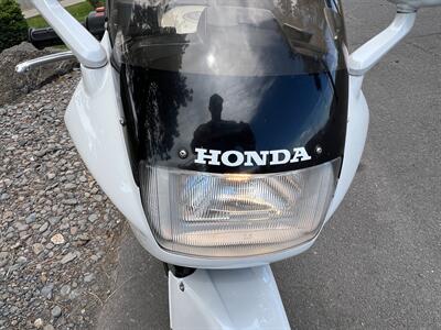 1987 Honda Interceptor VFR700   - Photo 17 - Bend, OR 97702