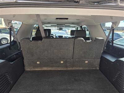 2018 Chevrolet Suburban Premier   - Photo 8 - Lexington, NE 68850