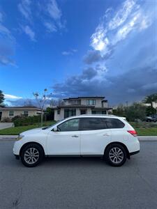 2014 Nissan Pathfinder S   - Photo 2 - Arcadia, CA 91006