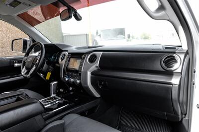 2016 Toyota Tundra SR5   - Photo 11 - Dallas, TX 75220