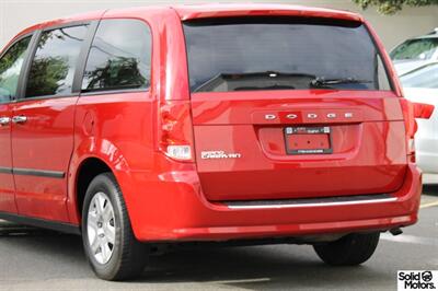 2012 Dodge Grand Caravan SE   - Photo 5 - Victoria, BC V8T 2W6