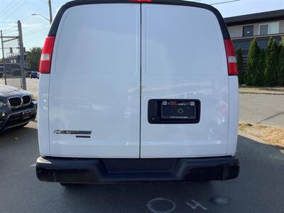 2016 Chevrolet Express 2500   - Photo 11 - Victoria, BC V8T 2W6