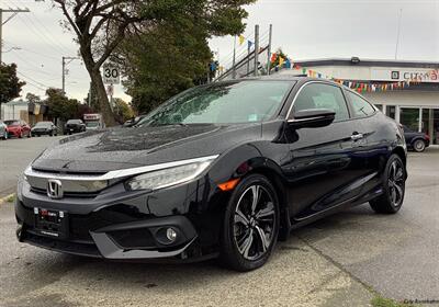 2017 Honda Civic Touring   - Photo 3 - Victoria, BC V8T 2W6