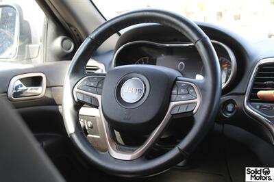 2017 Jeep Grand Cherokee Laredo   - Photo 10 - Victoria, BC V8T 2W6