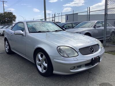 2001 Mercedes-Benz 320   - Photo 1 - Victoria, BC V8T 2W6