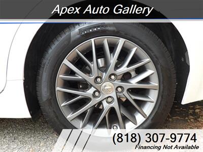 2018 Lexus ES 350   - Photo 16 - La Crescenta, CA 91214