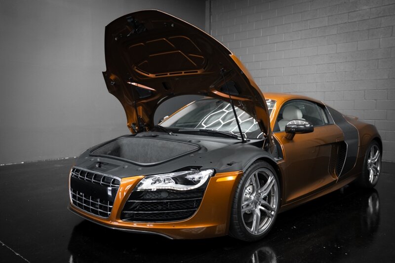 2010 Audi R8 5.2 quattro - Photo 7 - Huntington Beach, CA 92649