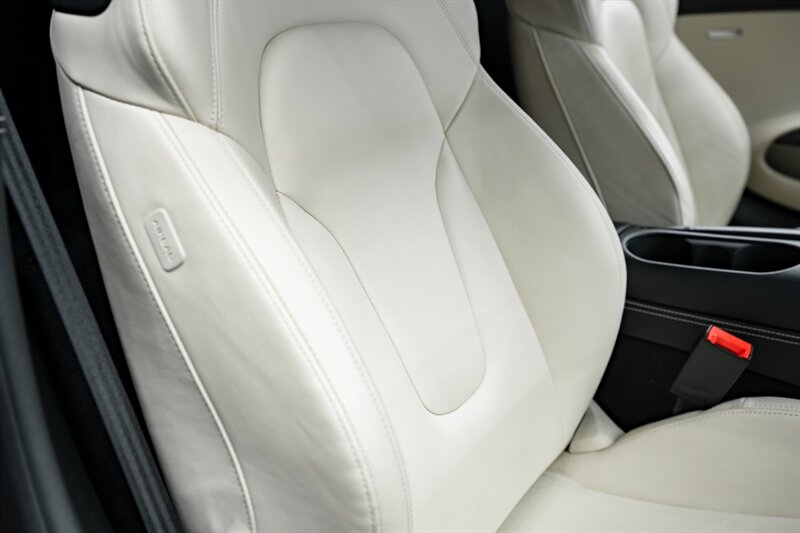 2010 Audi R8 5.2 quattro - Photo 62 - Huntington Beach, CA 92649
