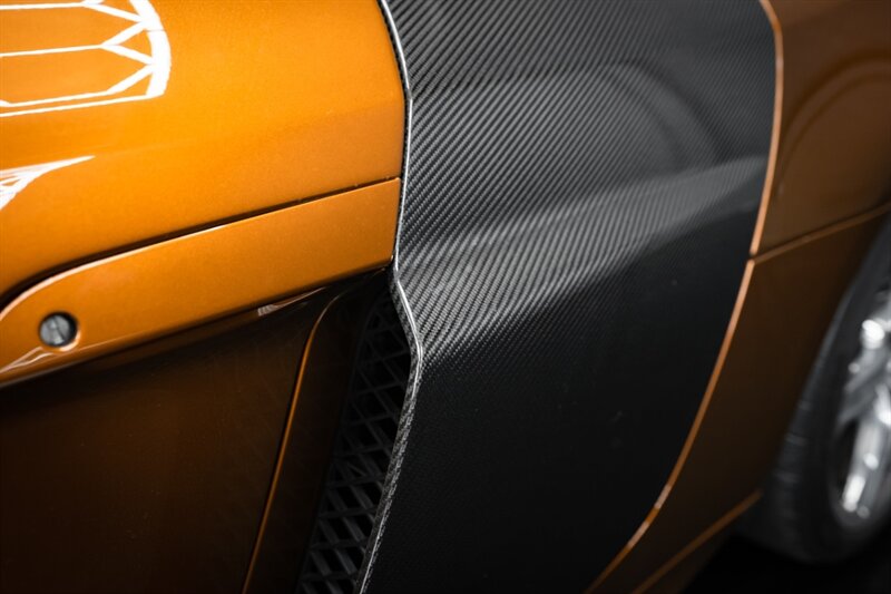 2010 Audi R8 5.2 quattro - Photo 24 - Huntington Beach, CA 92649