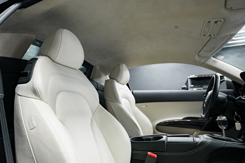 2010 Audi R8 5.2 quattro - Photo 60 - Huntington Beach, CA 92649