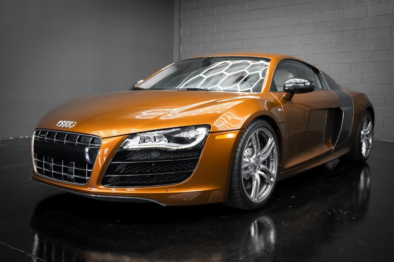 2010 Audi R8 5.2 quattro - Photo 2 - Huntington Beach, CA 92649
