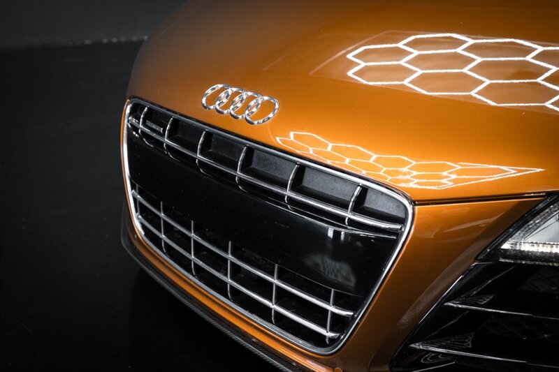 2010 Audi R8 5.2 quattro - Photo 15 - Huntington Beach, CA 92649