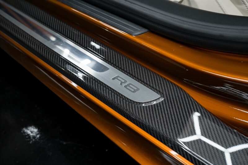 2010 Audi R8 5.2 quattro - Photo 55 - Huntington Beach, CA 92649