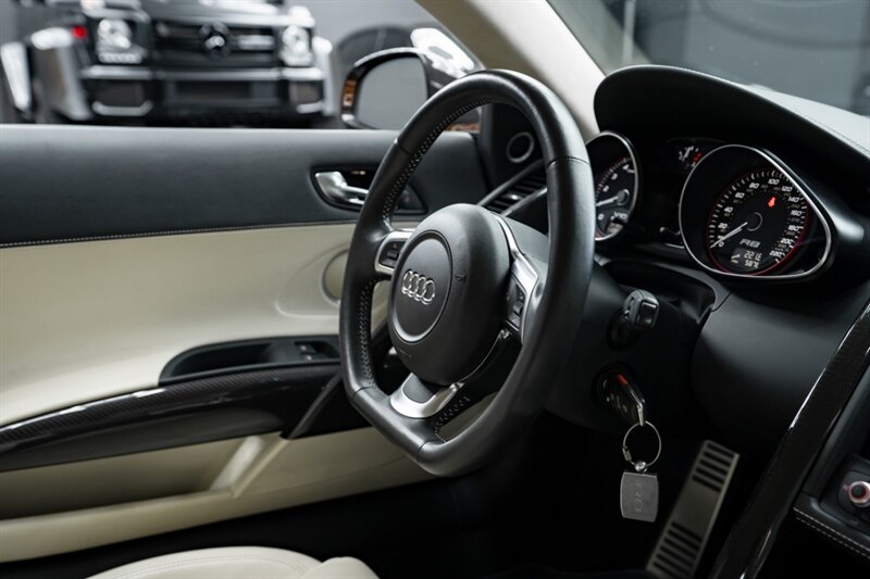 2010 Audi R8 5.2 quattro - Photo 69 - Huntington Beach, CA 92649