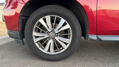 2017 Nissan Pathfinder SV   - Photo 9 - Sacramento, CA 95823