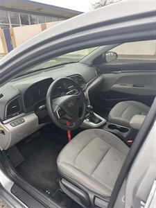 2017 Hyundai Elantra SE   - Photo 14 - Sacramento, CA 95823