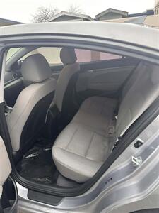 2017 Hyundai Elantra SE   - Photo 13 - Sacramento, CA 95823