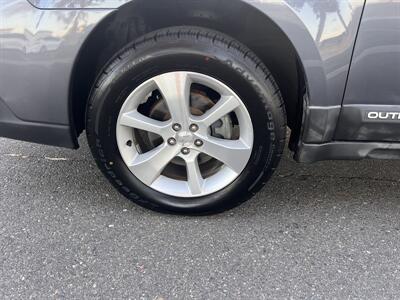 2014 Subaru Outback 2.5i Limited   - Photo 9 - Sacramento, CA 95823