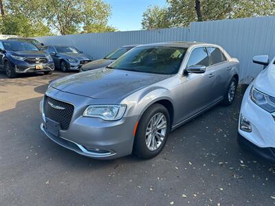 2016 Chrysler 300 RWD Sedan