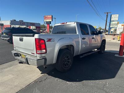 2011 GMC Sierra 1500 SLE   - Photo 5 - Albuquerque, NM 87107