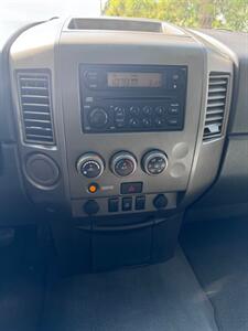 2005 Nissan Titan XE 4dr Crew Cab XE   - Photo 18 - Albuquerque, NM 87107