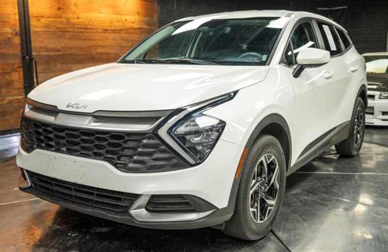 2023 Kia Sportage LX   - Photo 1 - Albuquerque, NM 87107