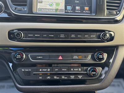 2018 Kia Sedona SXL   - Photo 17 - Albuquerque, NM 87110