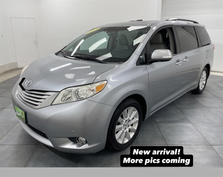 2013 Toyota Sienna XLE 7-Passenger   - Photo 1 - Albuquerque, NM 87110