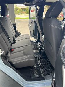 2014 Jeep Wrangler Unlimited Rubicon   - Photo 15 - Albuquerque, NM 87110