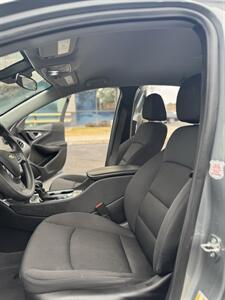 2023 Chevrolet Malibu LT   - Photo 9 - Albuquerque, NM 87110