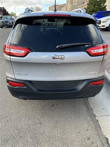 2018 Jeep Cherokee Latitude Plus   - Photo 8 - Albuquerque, NM 87110