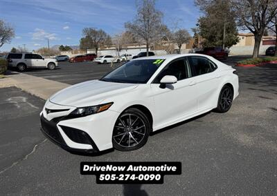 2021 Toyota Camry SE   - Photo 1 - Albuquerque, NM 87110