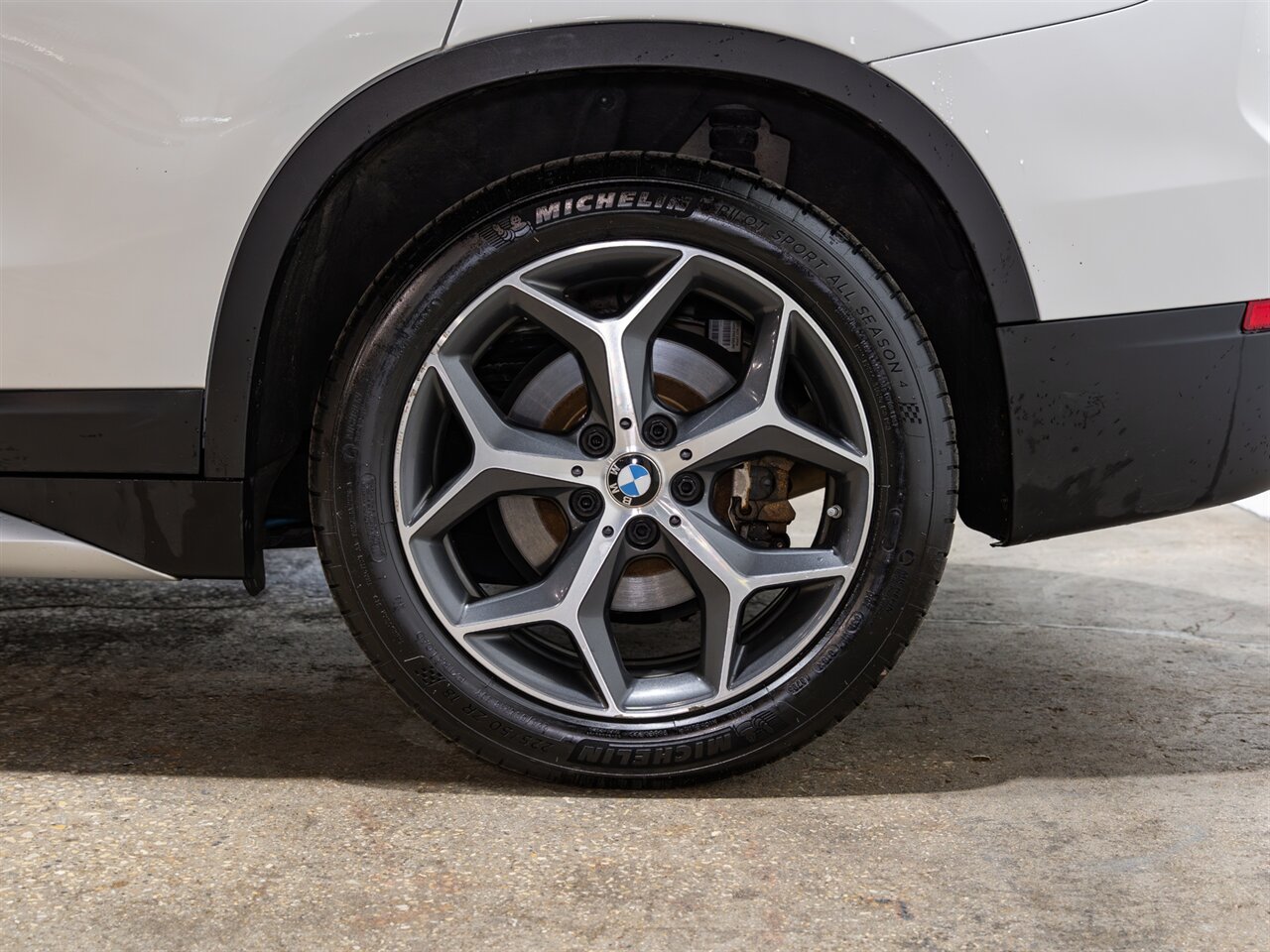 2018 BMW X1 xDrive28i - Photo 11 - Peoria, IL 61615