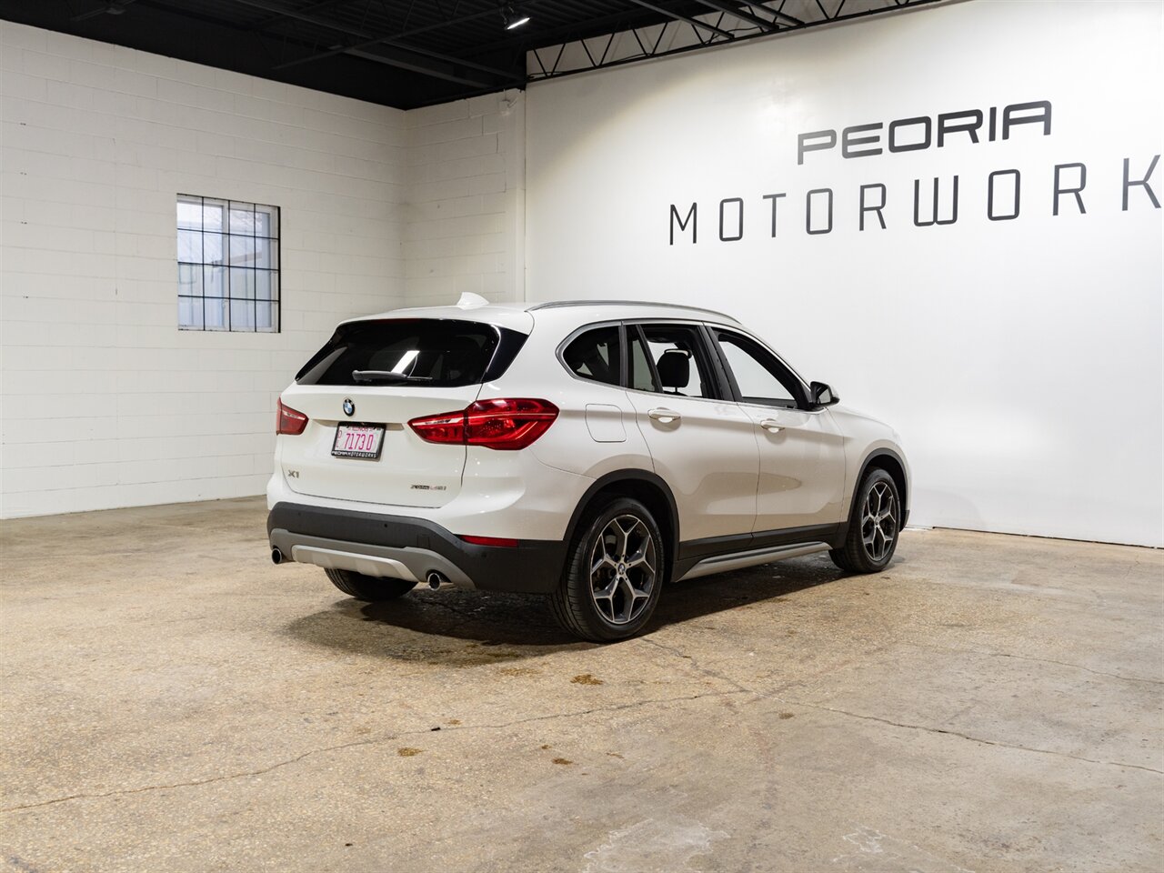 2018 BMW X1 xDrive28i - Photo 5 - Peoria, IL 61615