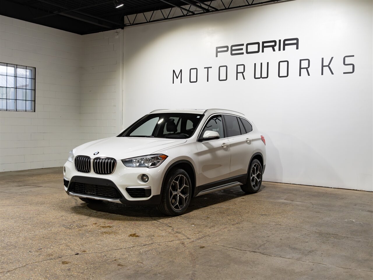 2018 BMW X1 xDrive28i - Photo 3 - Peoria, IL 61615