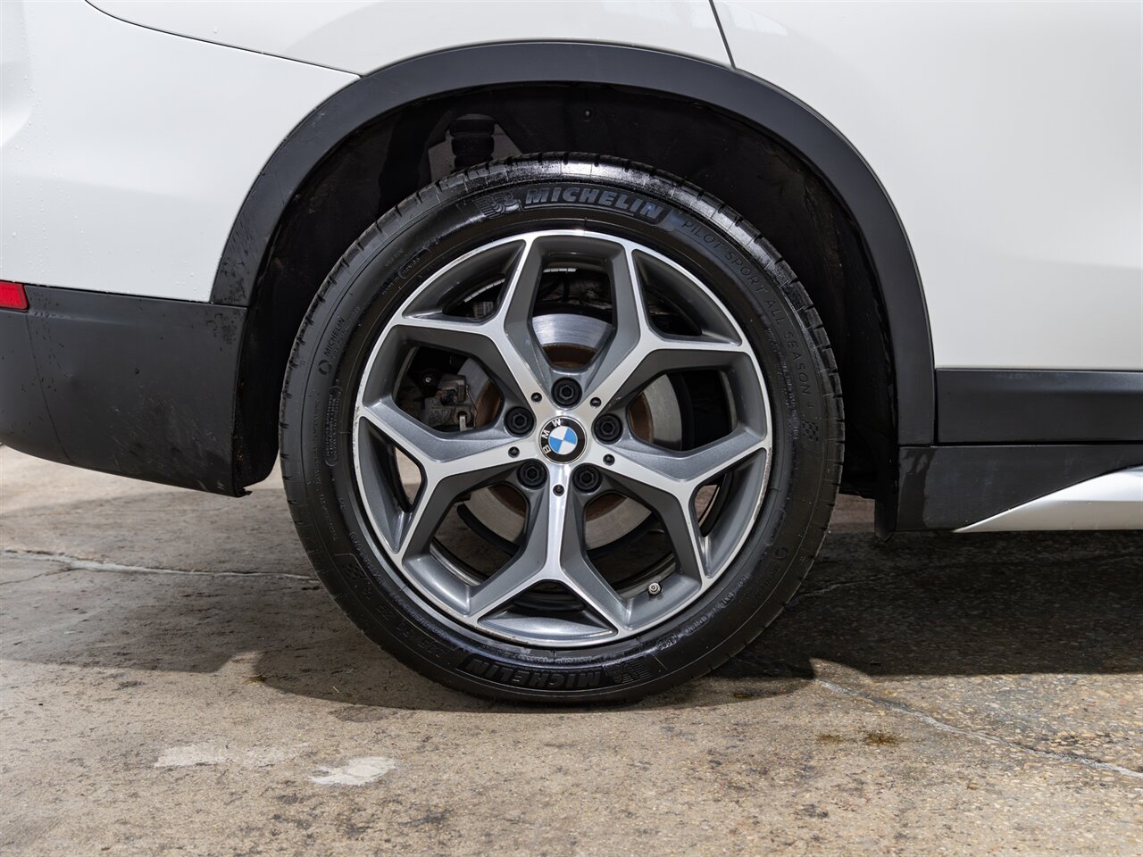 2018 BMW X1 xDrive28i - Photo 12 - Peoria, IL 61615