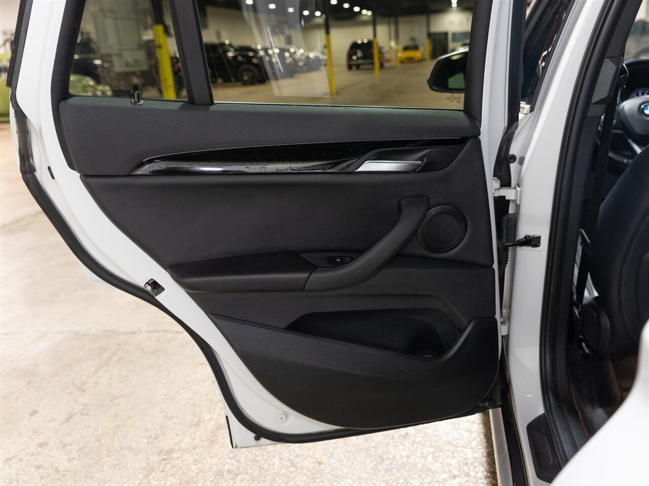 2018 BMW X1 xDrive28i - Photo 31 - Peoria, IL 61615