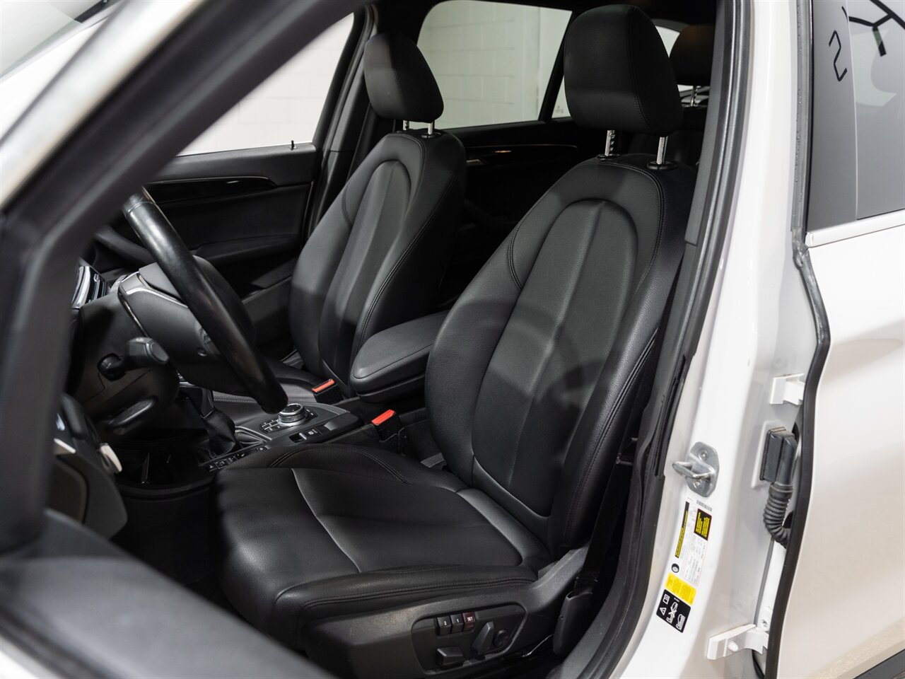 2018 BMW X1 xDrive28i - Photo 19 - Peoria, IL 61615