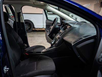 2017 Ford Focus SEL   - Photo 29 - Peoria, IL 61615