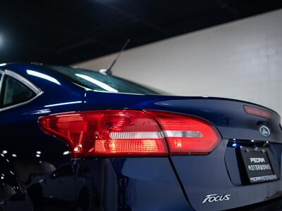 2017 Ford Focus SEL   - Photo 16 - Peoria, IL 61615