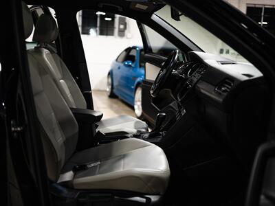 2021 Volkswagen Tiguan SE R-Line Black 4Motion - Photo 30 - Peoria, IL 61615