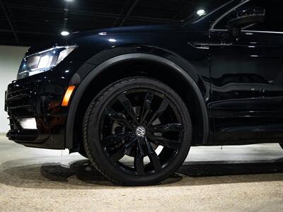 2021 Volkswagen Tiguan SE R-Line Black 4Motion - Photo 12 - Peoria, IL 61615