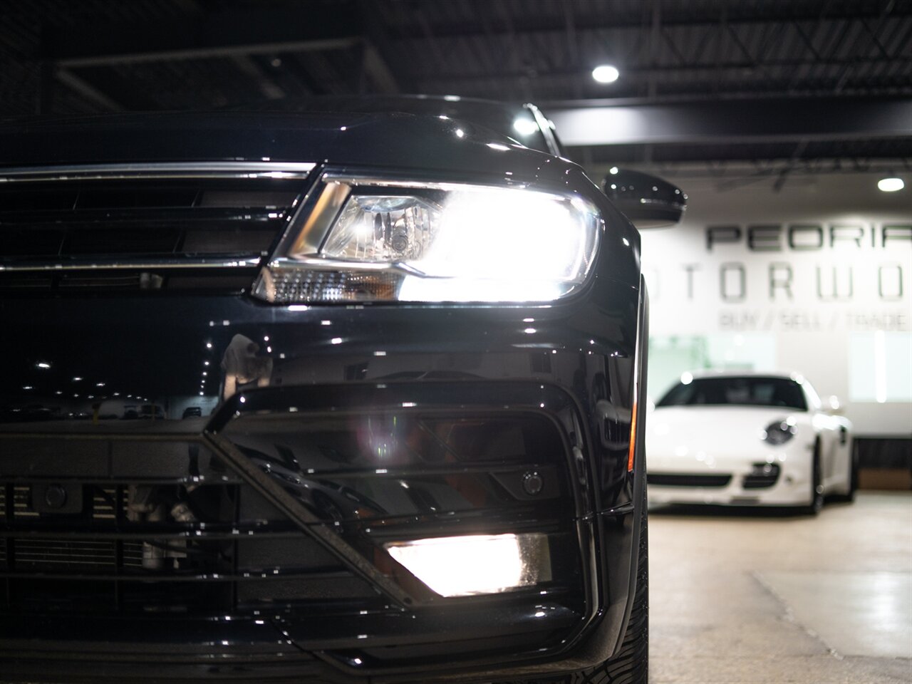 2021 Volkswagen Tiguan SE R-Line Black 4Motion - Photo 11 - Peoria, IL 61615