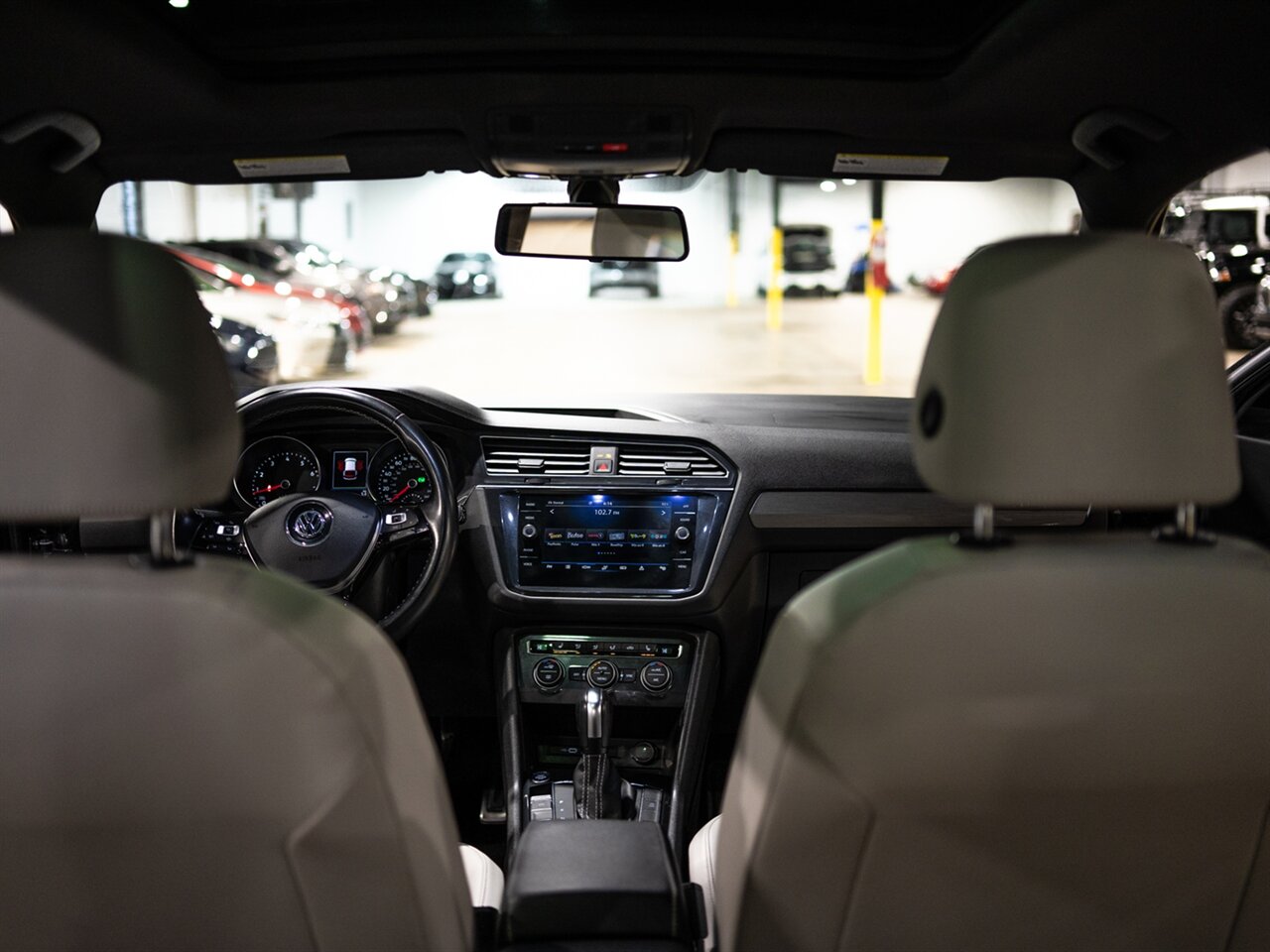 2021 Volkswagen Tiguan SE R-Line Black 4Motion - Photo 34 - Peoria, IL 61615