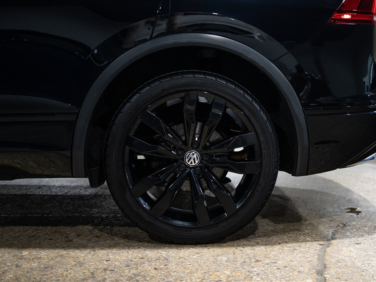 2021 Volkswagen Tiguan SE R-Line Black 4Motion - Photo 13 - Peoria, IL 61615