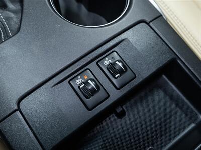 2015 Toyota Camry XLE   - Photo 15 - Peoria, IL 61615