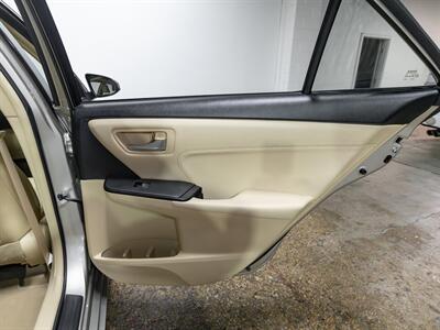 2015 Toyota Camry XLE   - Photo 24 - Peoria, IL 61615