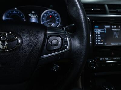 2015 Toyota Camry XLE   - Photo 17 - Peoria, IL 61615